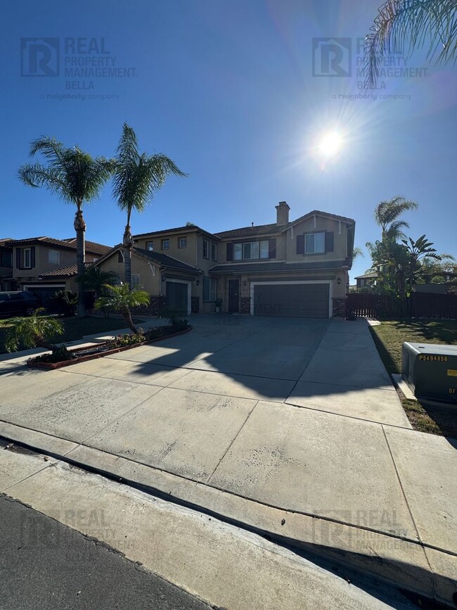 Building Photo - Spacious & Stylish 5-Bed, 3-Bath Home in Prime Murrieta Location