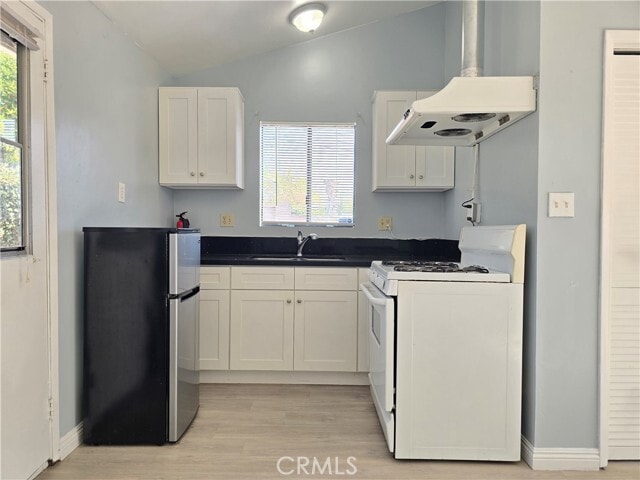 Photo - 435 W Walnut Ave