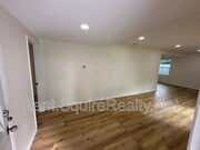 Photo - 747 E Benbow St