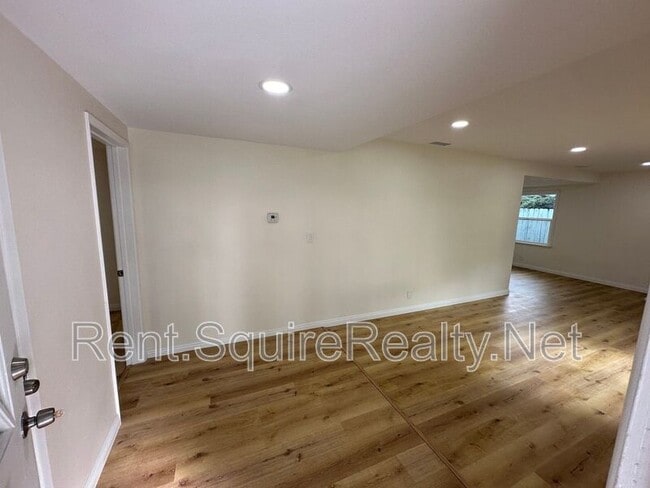 Photo - 747 E Benbow St