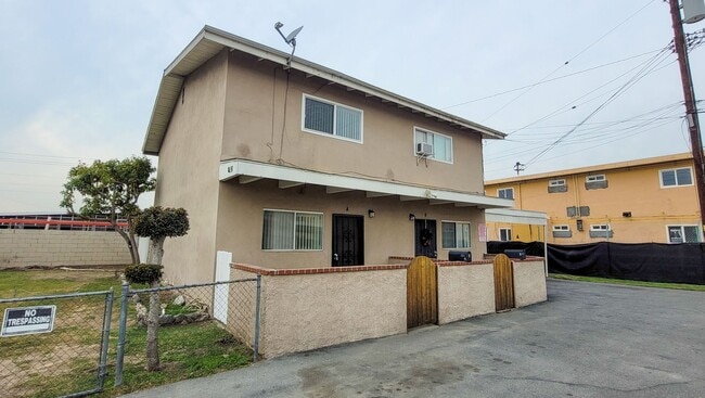 Photo - n8031 Unit B