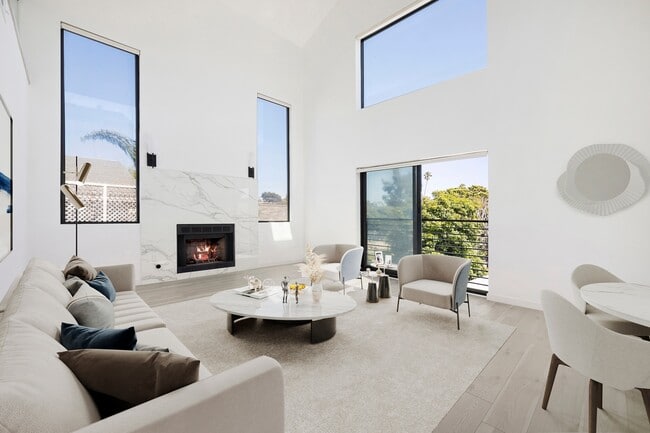 Building Photo - 2225 4th St