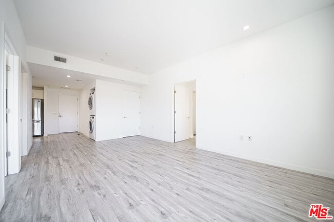 Photo - 1229 S Kingsley Dr Unit 301