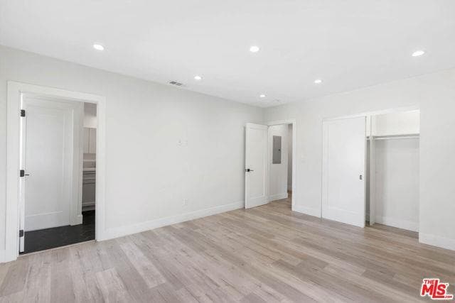 Photo - 8575 Horner St