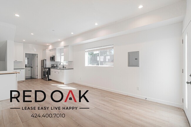 Photo - 7632 Morella Ave Unit 3