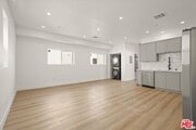 Photo - 914 N Hudson Ave Condo