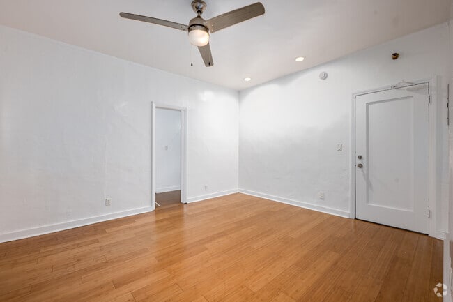 Studio - Bedroom - 1412 N Kingsley Dr