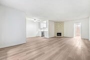 Photo - 824 Maple St Unit 4