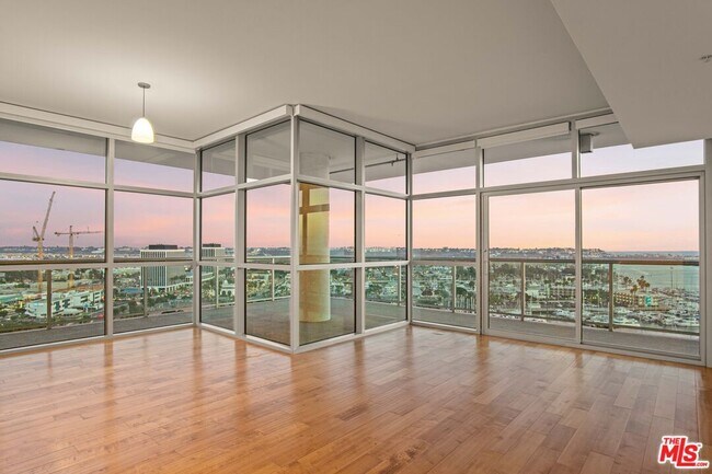 Photo - 13700 Marina Pointe Dr Unit 1801