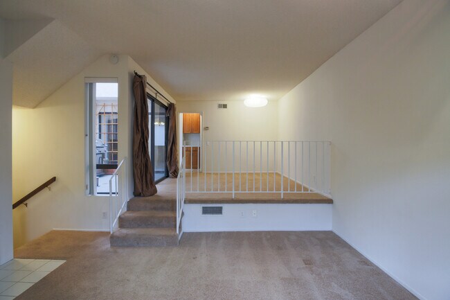 Photo - Beautiful Tri-Level 2BD + BONUS ROOM 3BA T...