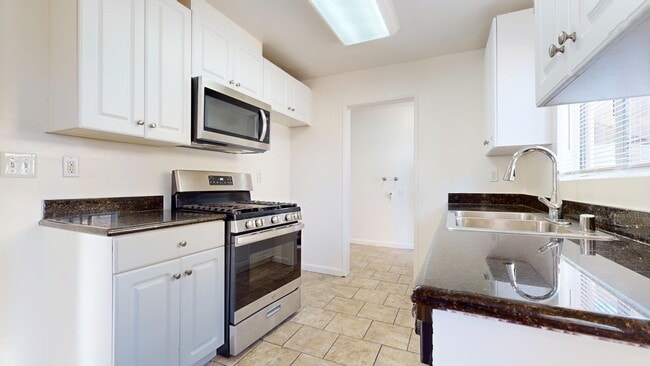 Photo - 20251 Cohasset St Unit 5