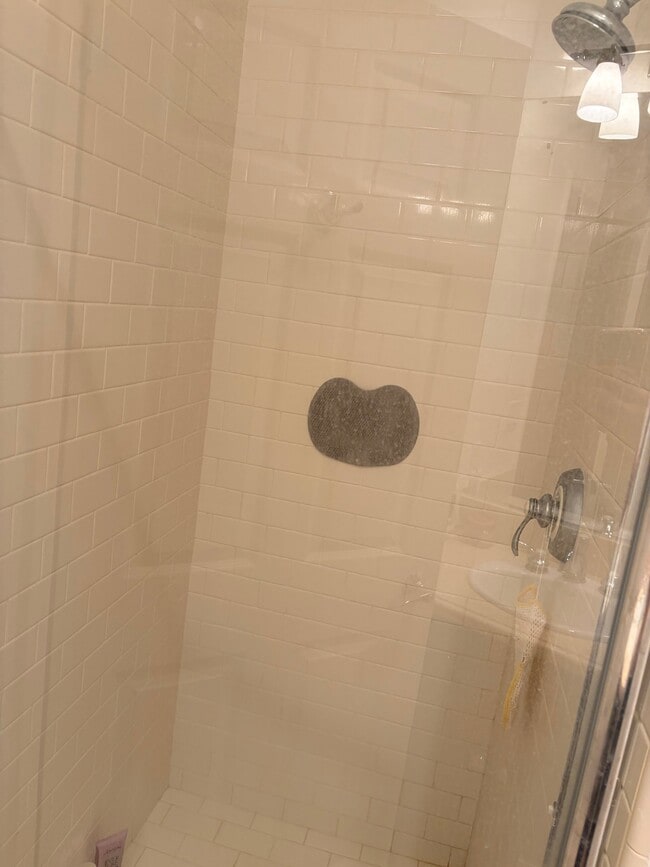 Photo - 1601 Hilts Ave Unit Apt 3