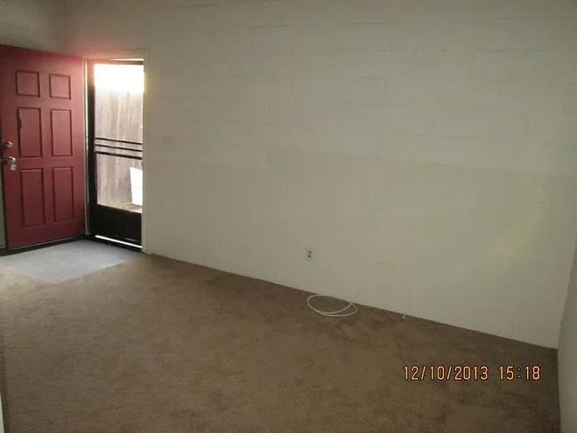 Photo - 221 Highland Dr