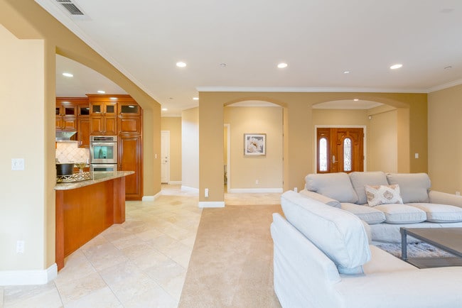 Photo - 1805 Speyer Ln