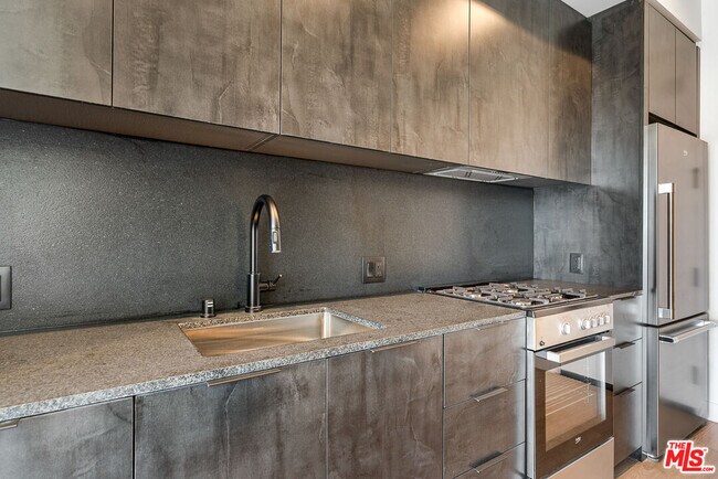 Photo - 10700 Tabor St Unit 304