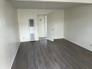 Photo - 335 W 88th St