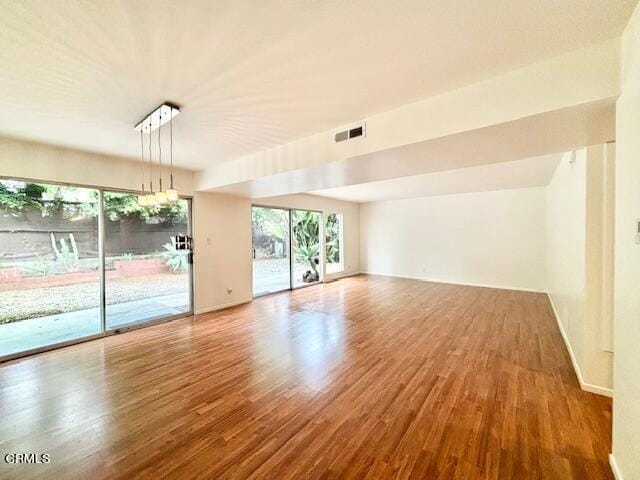 Building Photo - 933 Peninsula St