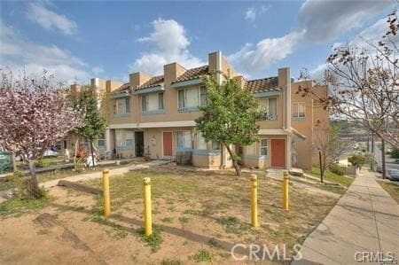 Building Photo - 4904 Ithaca Ave Unit 5