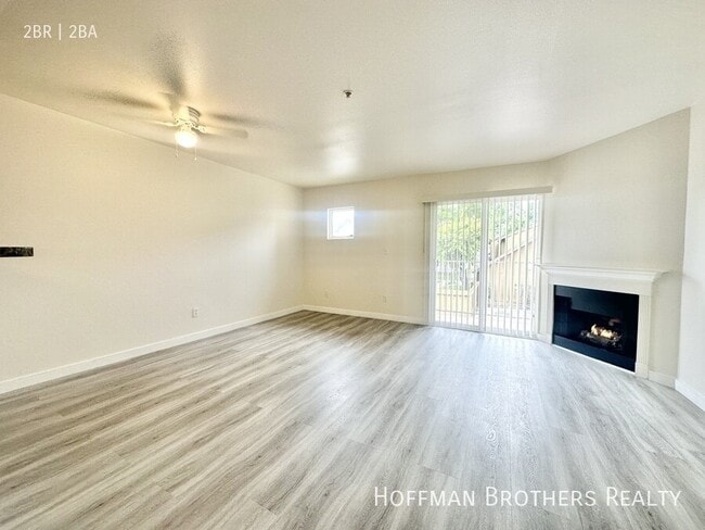 Building Photo - 7323 Winnetka Ave