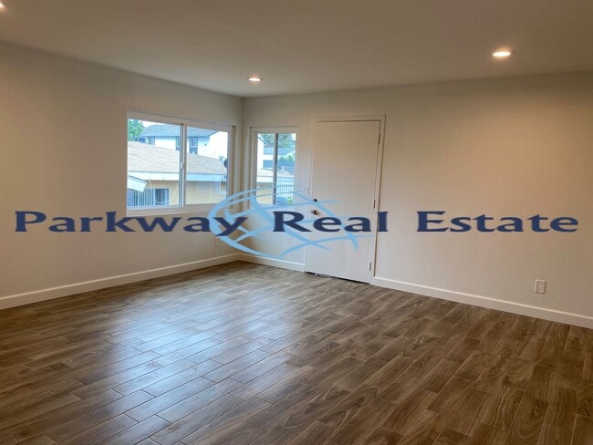 Photo - 2637 44th St Unit 4