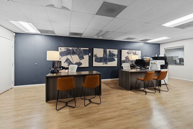 Photo - Canyon Rim Apartments