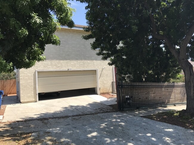 Photo - this will be gone this weekend! Rare change to rent a 2005 built 2 bedroom house HOUSE in Glassel...