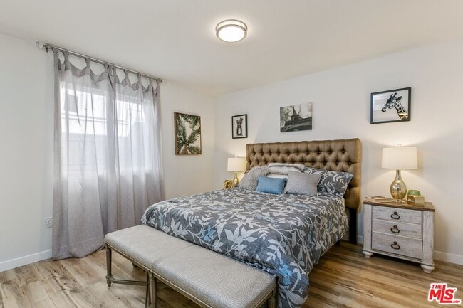 Photo - 6640 Woodley Ave Unit 101