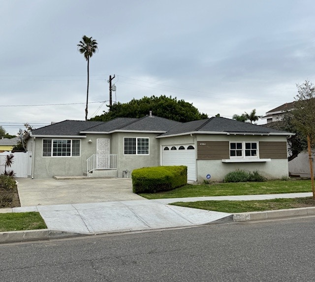 Building Photo - 4360 Mentone Ave