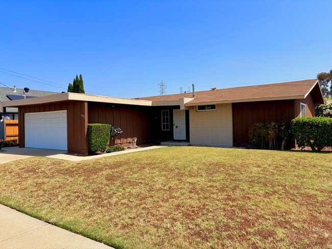 Building Photo - Single Story Home In The Heart of Clairemont