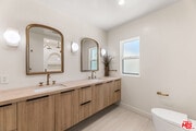 Photo - 266 Mabery Rd House