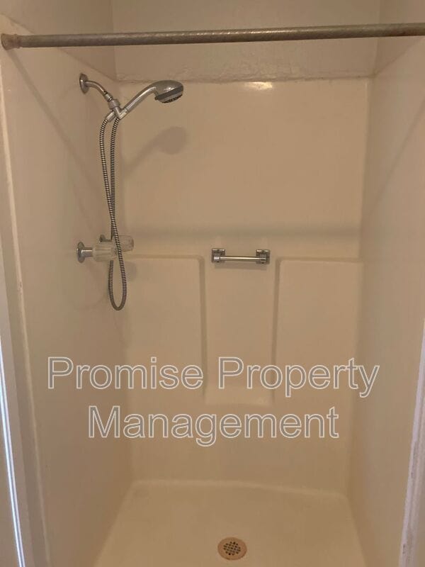 Photo - 274 Riverview Way