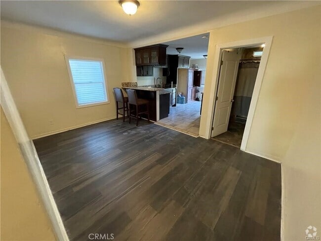 Building Photo - 1102 N Alma Ave Unit 1102 Rental