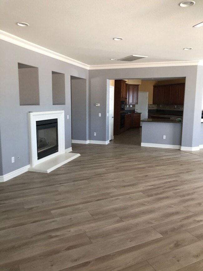 Photo - 519 Cedarbrook Ln