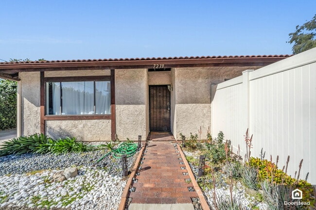 Photo - 7239 Balboa Blvd