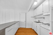 Photo - 1132-1132 Larrabee St Condo Unit 1