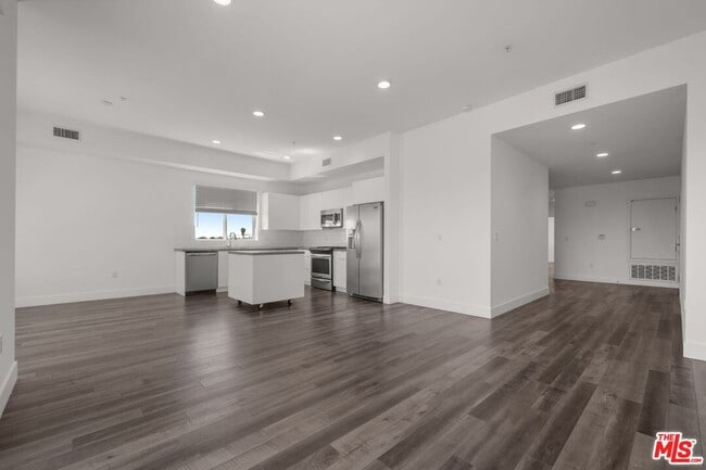 Photo - 1215 S Bedford St Unit 404