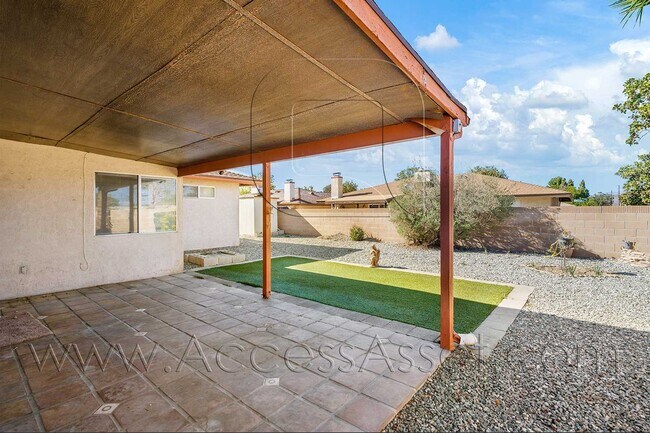 Photo - Single-Story 3 Bed with Covered Patio & Gated Yard