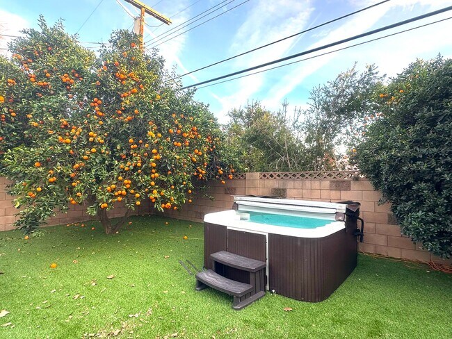 Photo - 23720 Archwood St