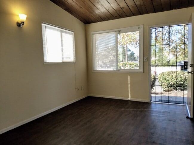 Photo - 5013 Williams Ave Unit 5013