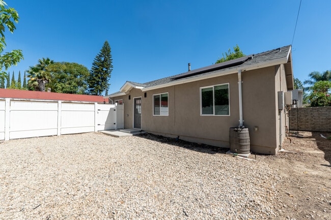 Photo - 7022 Crebs Ave