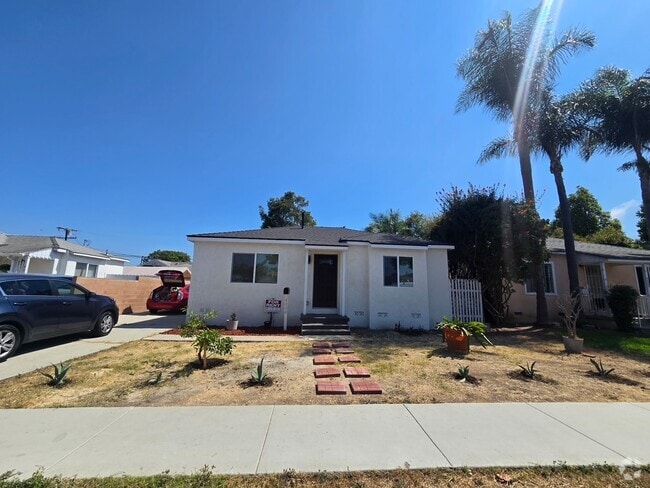 Building Photo - 4042 167th St Rental