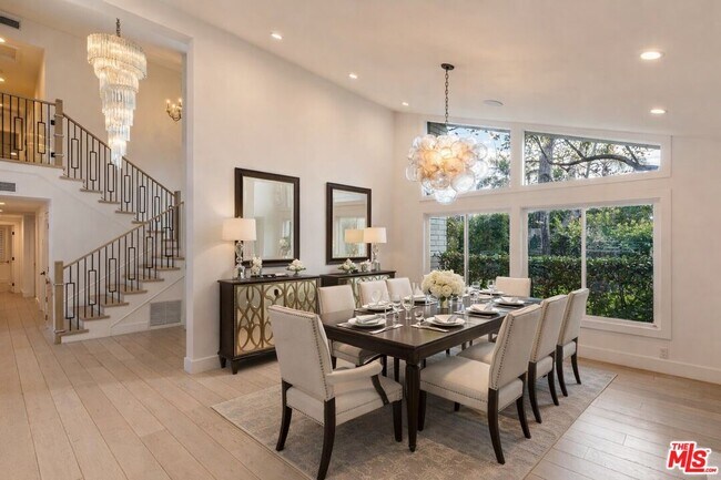 Photo - 9823 Cardigan Pl