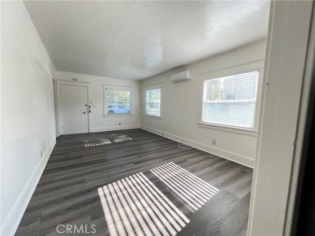 Photo - 320 W Lemon Ave