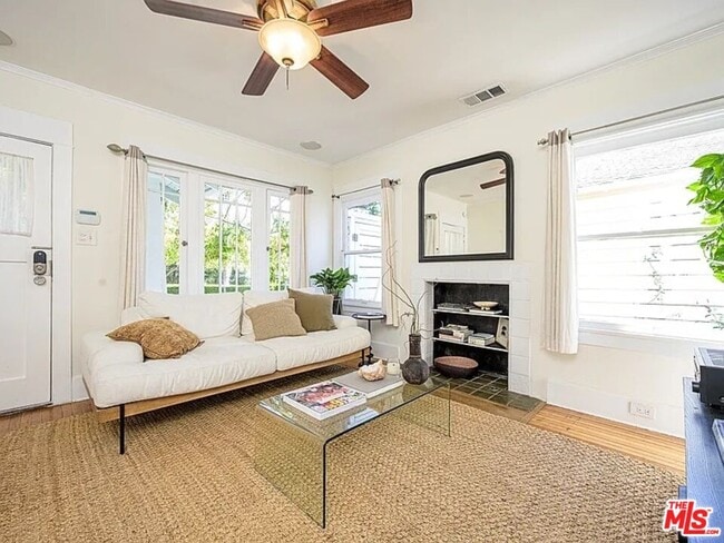 Photo - 2213 Arizona Ave