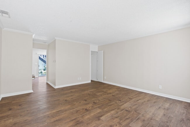 Photo - Lakewood Apartments