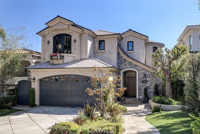 Building Photo - 3404 N Poinsettia Ave