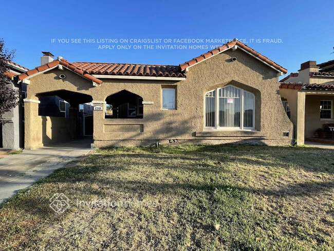 Photo - 1240 W 82nd St House