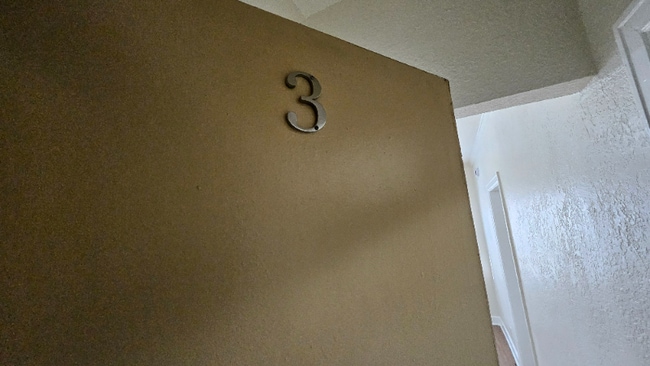 Photo - 1185 E Vernon Ave