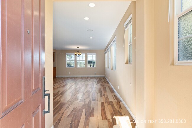 Photo - 1177 Parkview Dr