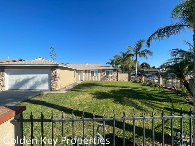Photo - Nicely renovated corner property with a pool!
